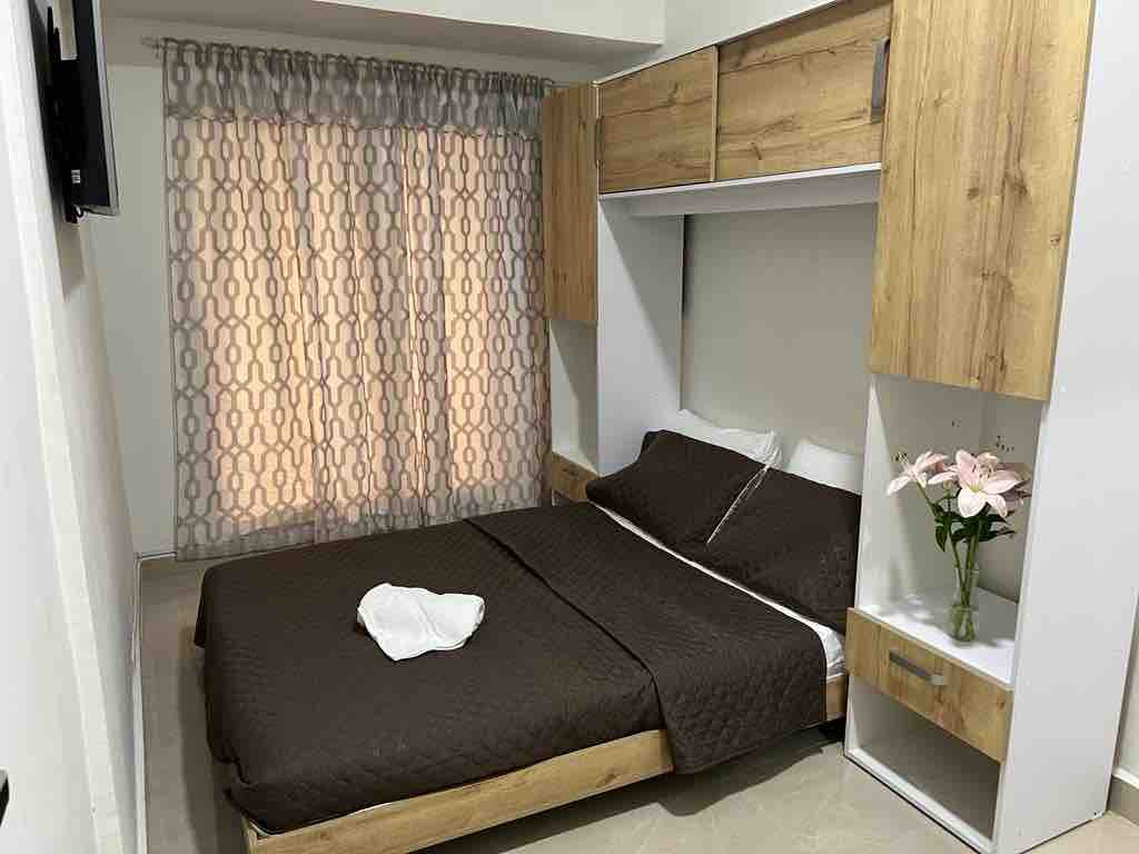 Moderna habitación con baño privado,aire, wifi, tv