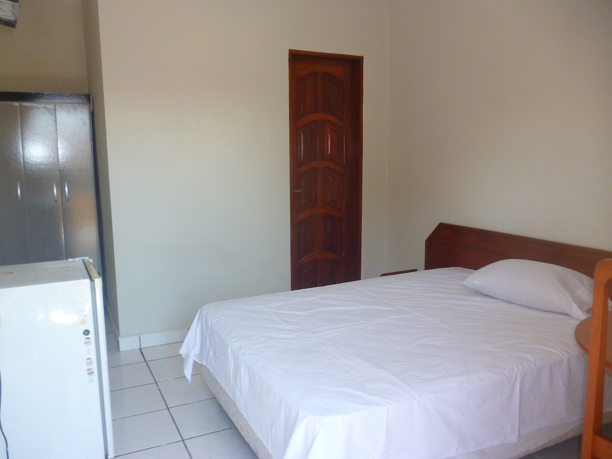 NEW BUSINESS (Aparthotel para 1 pessoa)0109