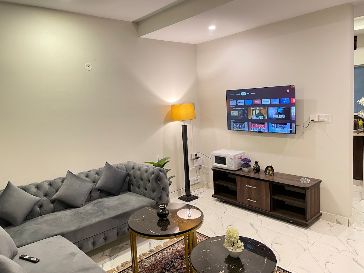 豪华舒适的1BHK公寓，无线网络+智能电视