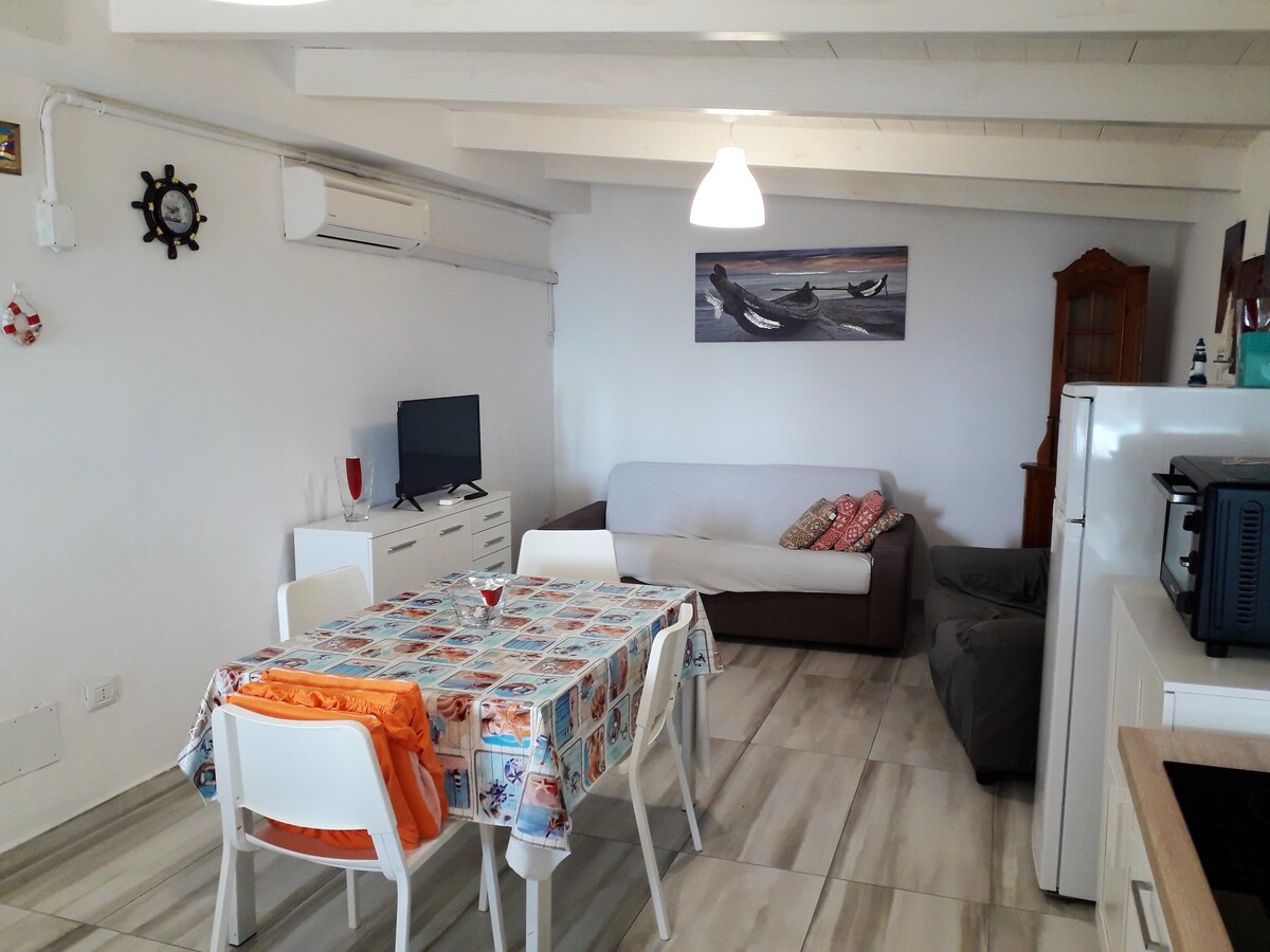 House 1 km away from the beach for 7 ppl. at Vasto