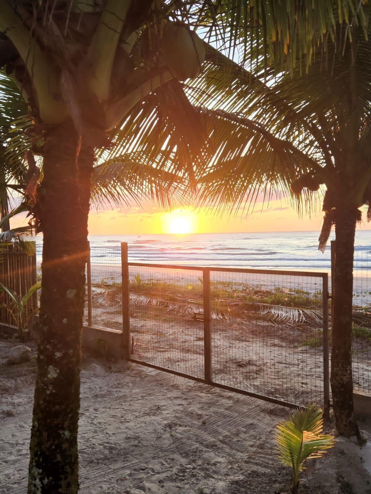 Casa na praia em frente ao mar. Vila Mamoã, Ilhéus