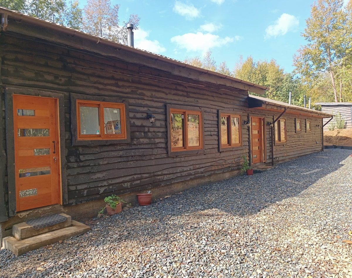 Casa con quincho y piscina privados