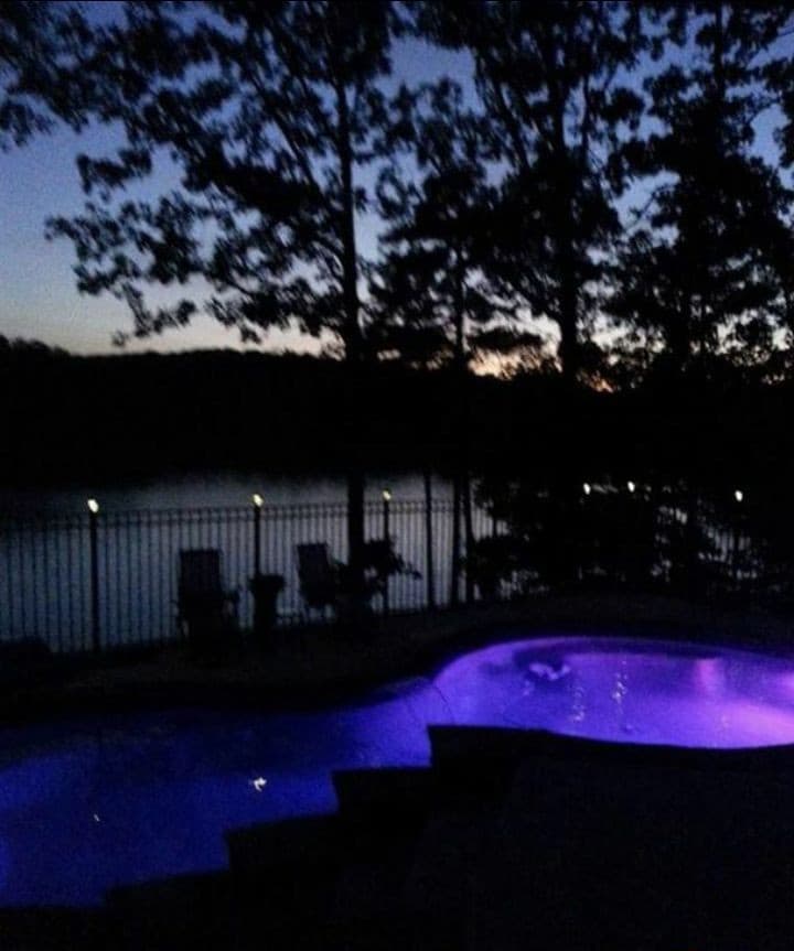 Lake Wedowee Paradise, Lake front & Private pool!