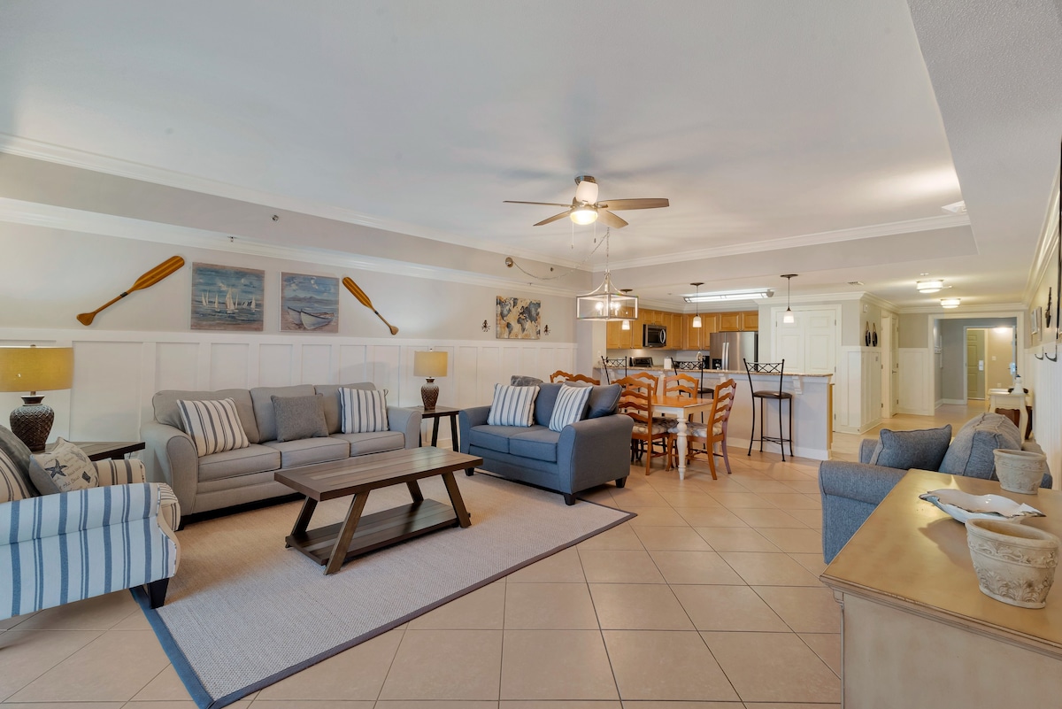 Escapes/2br/2ba, oversized/updated/beachfront