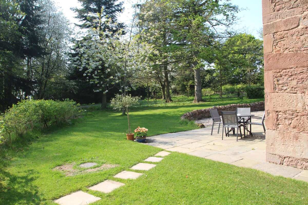 The Stables -beautiful cottage in woodland estate