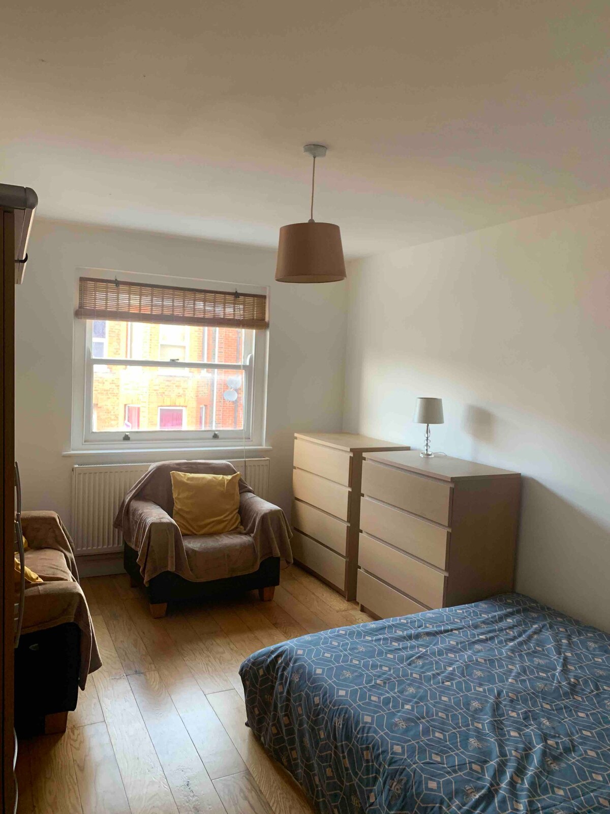Double room to rent in north London