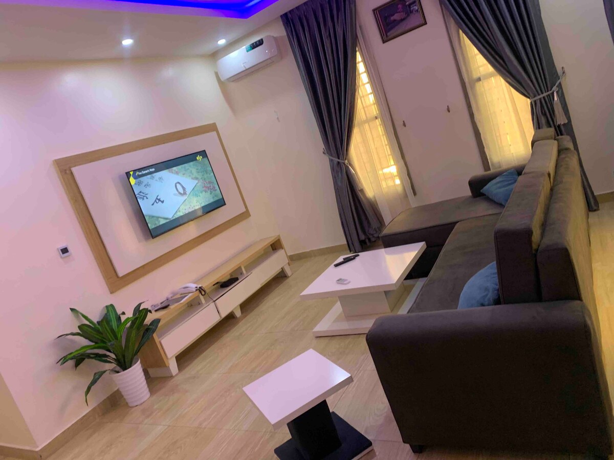 Fully furnished 1 bed apartment with 24/7 wifi