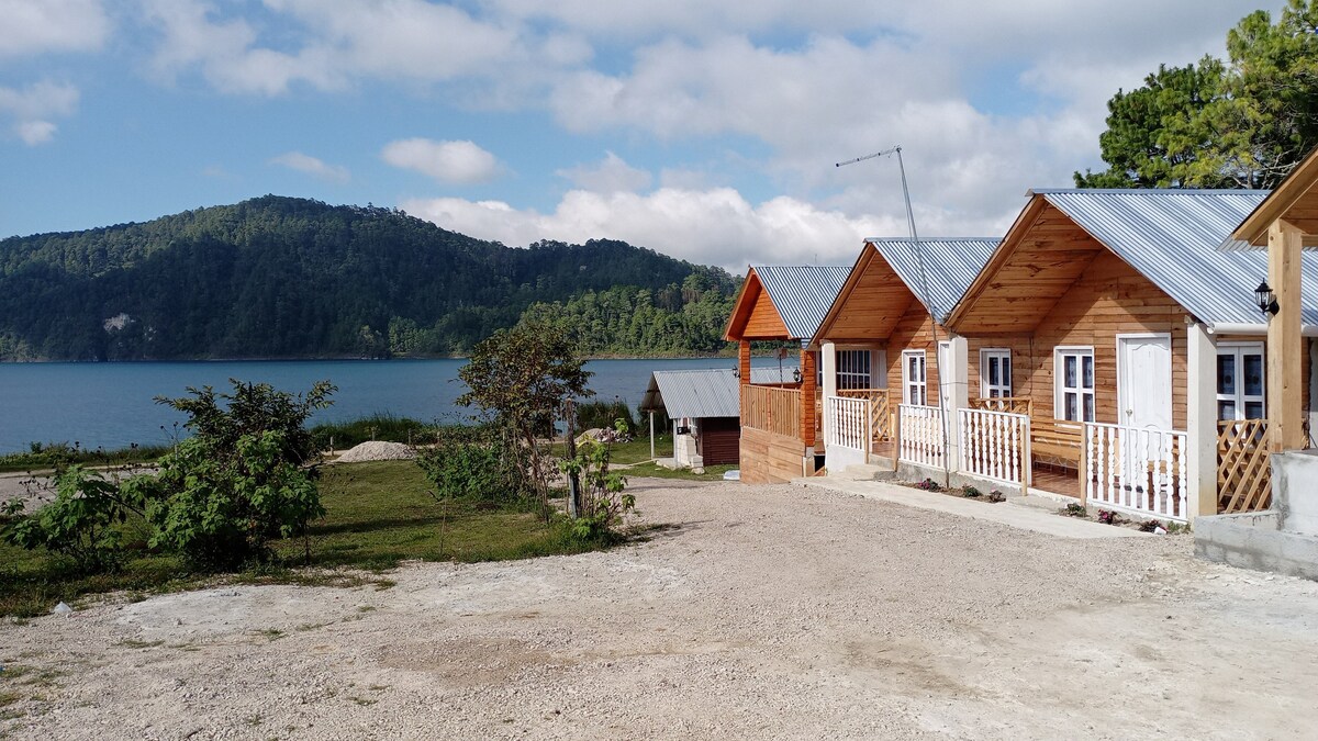 漂亮的小木屋SER del lago tziscao