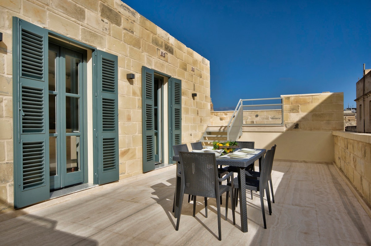 10 Str Str Valletta海峡-顶层公寓