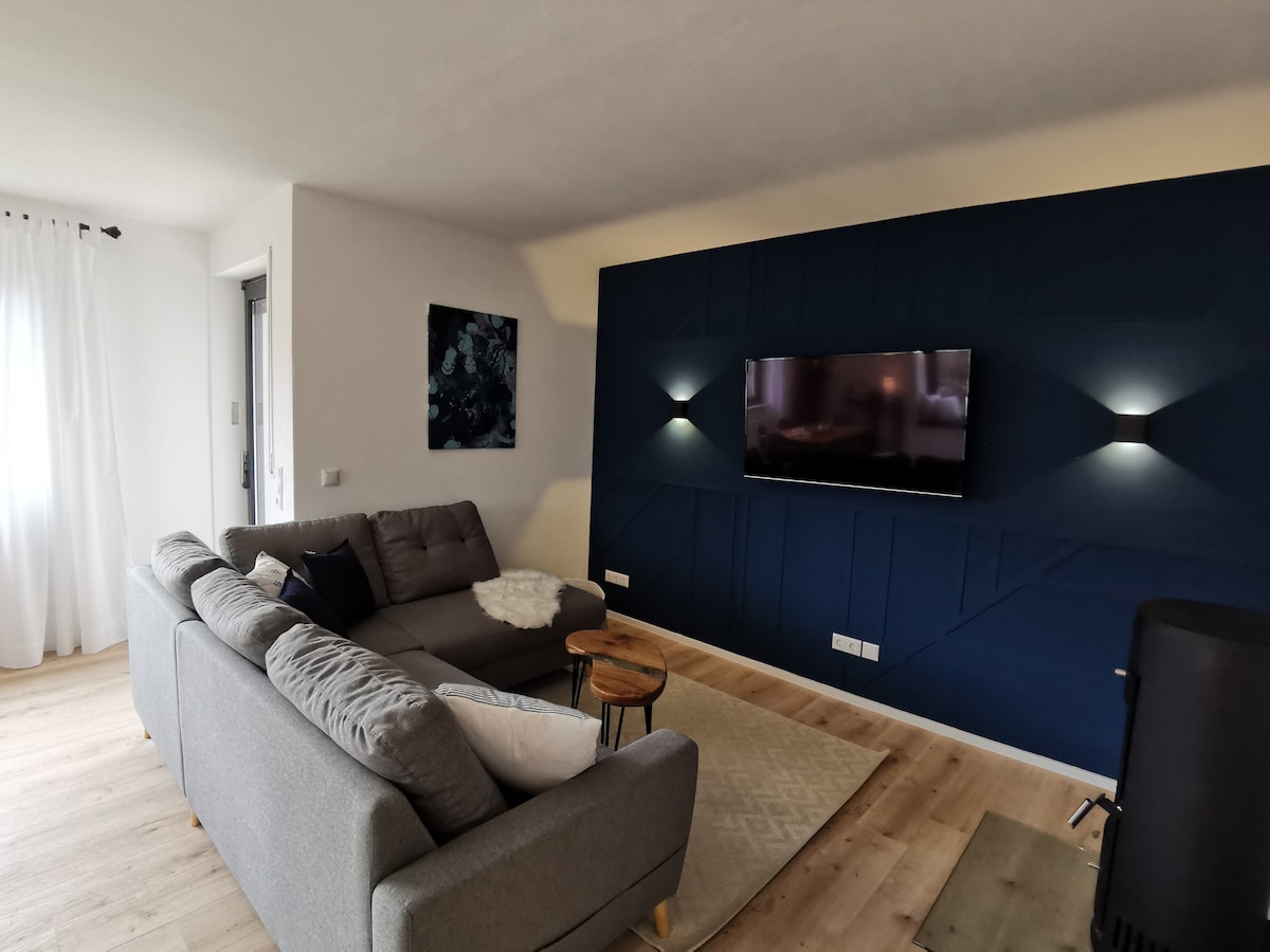 Moderne Ferienwohnung mit Designbad und Terrasse