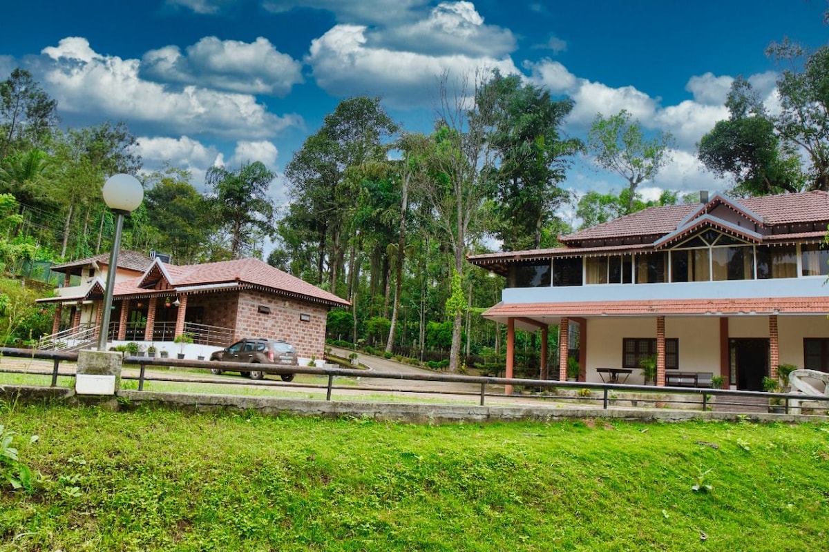 Mallandur Homestay: Family Cottage, Mountain View