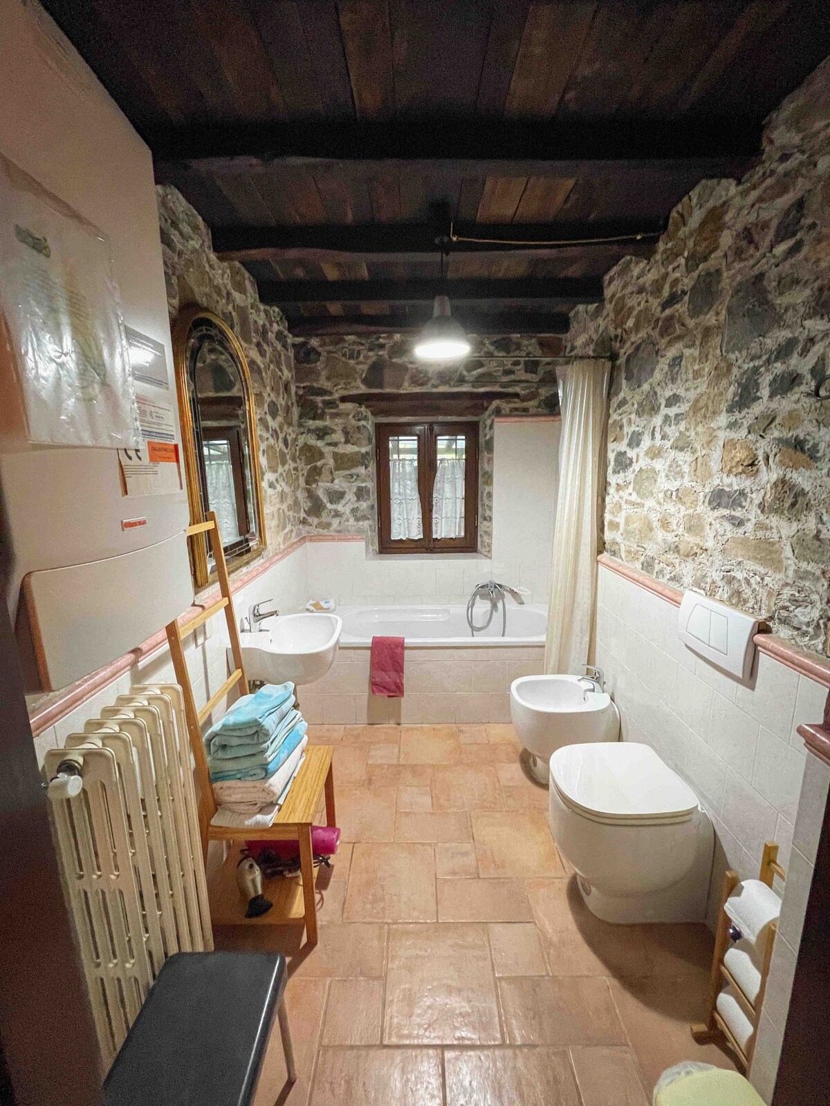 Small apartment near the Hen-House
