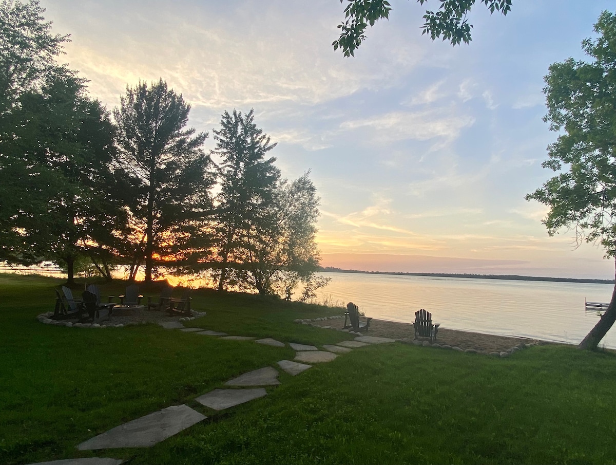 Luxury Brainerd Sandy Beach Lake Cabin （可睡18人）