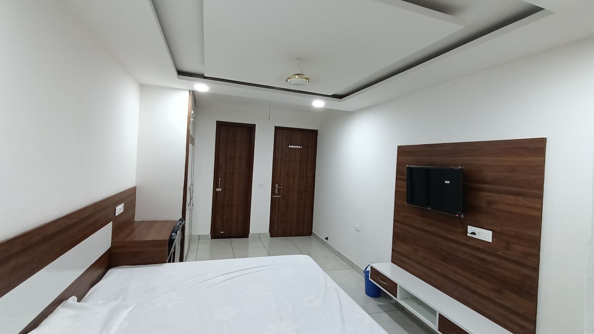 Ishwar Bharti Apartments 3floor