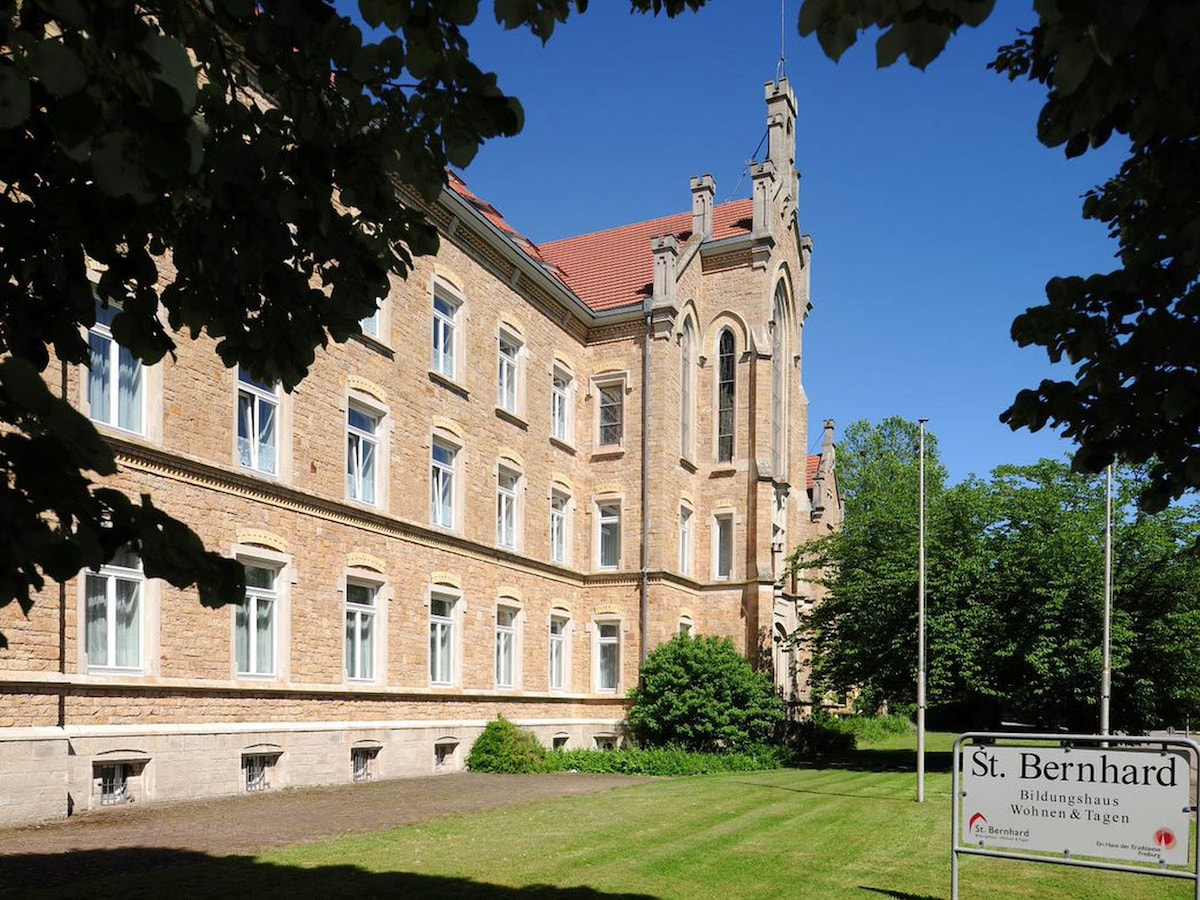 Bildungshaus St. Bernhard, (Rastatt)