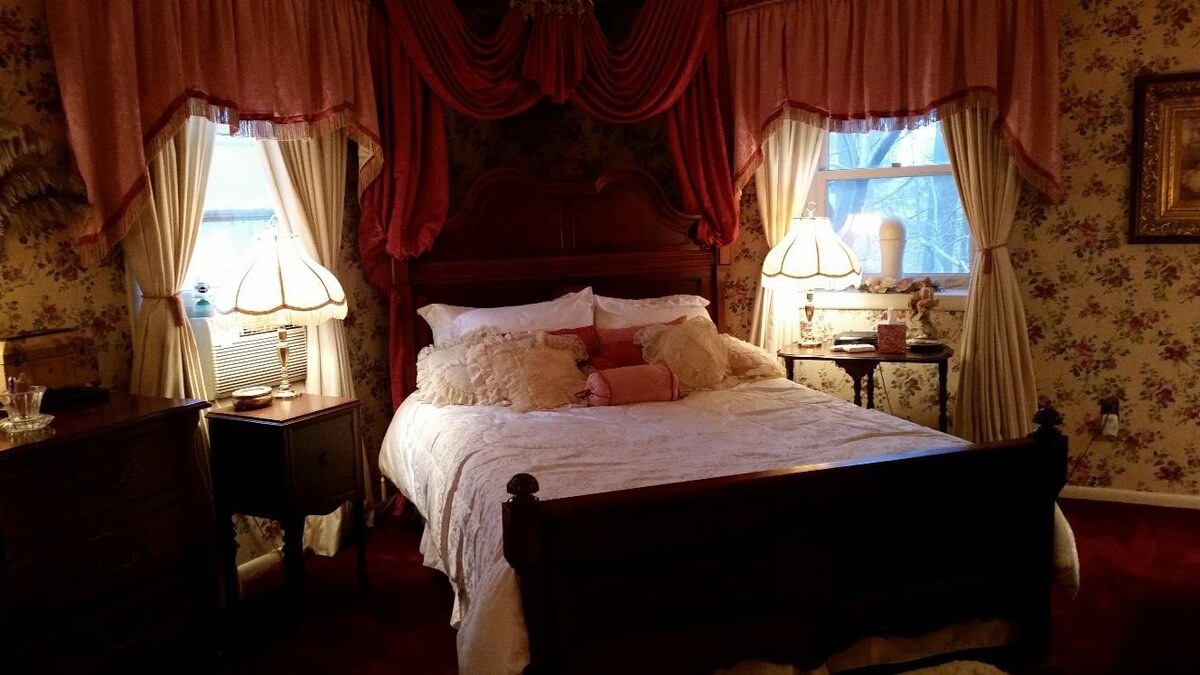 巴尔的摩和华盛顿特区之间的维多利亚式卧室套房