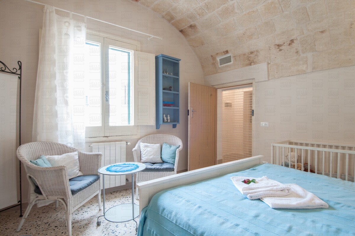 HelloApulia - Spacious Holiday Home with Terrace