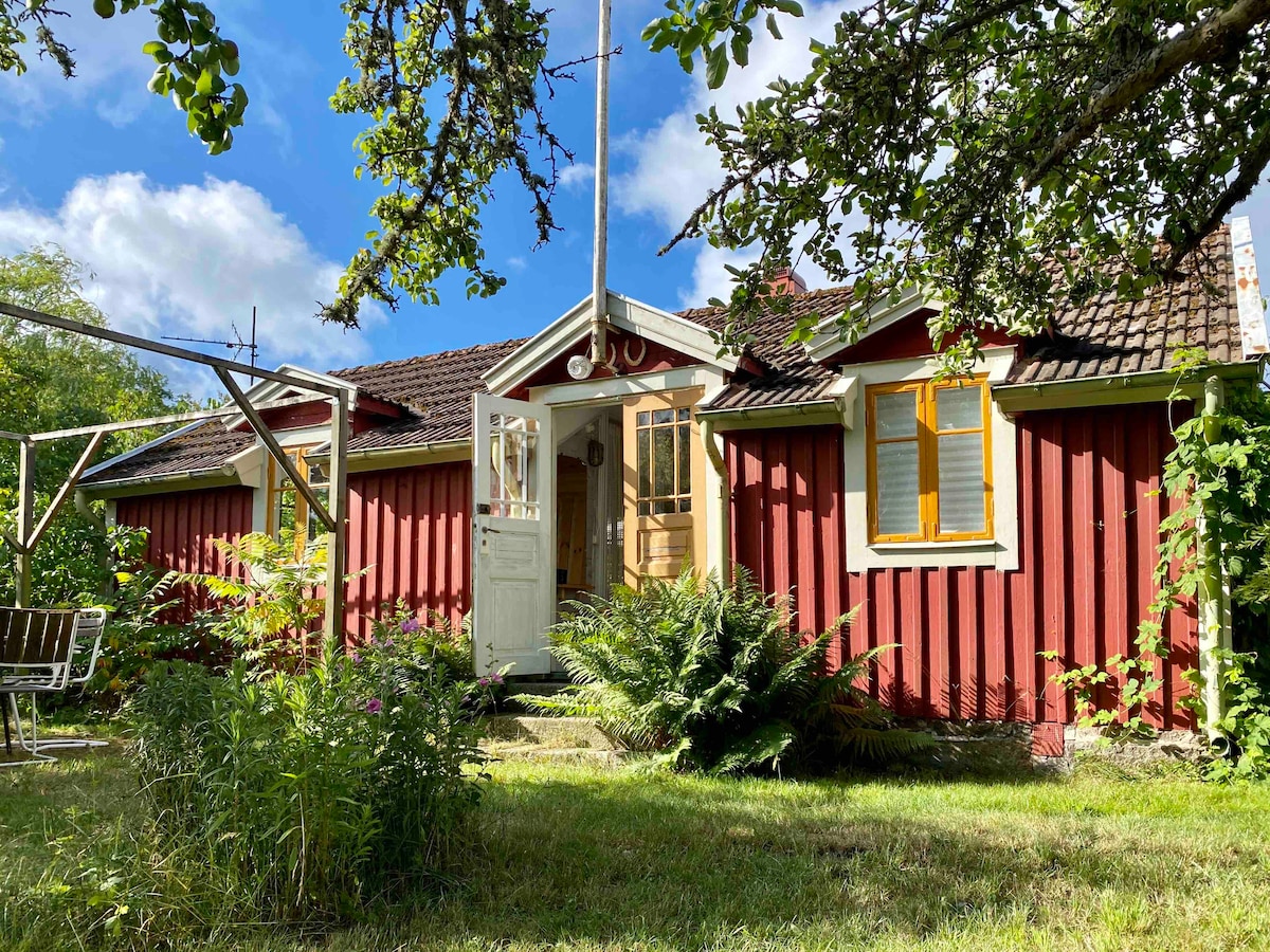 Charming cottage in the archipelago