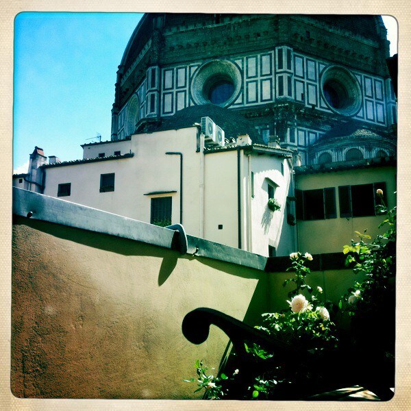 俯瞰大教堂的Ricasoli单间公寓