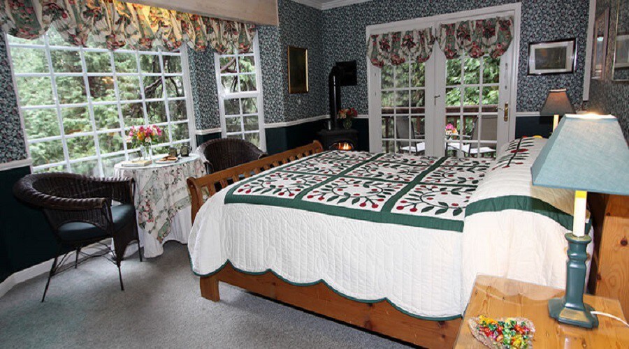Evergreen - McCaffrey House Bed & Breakfast Inn