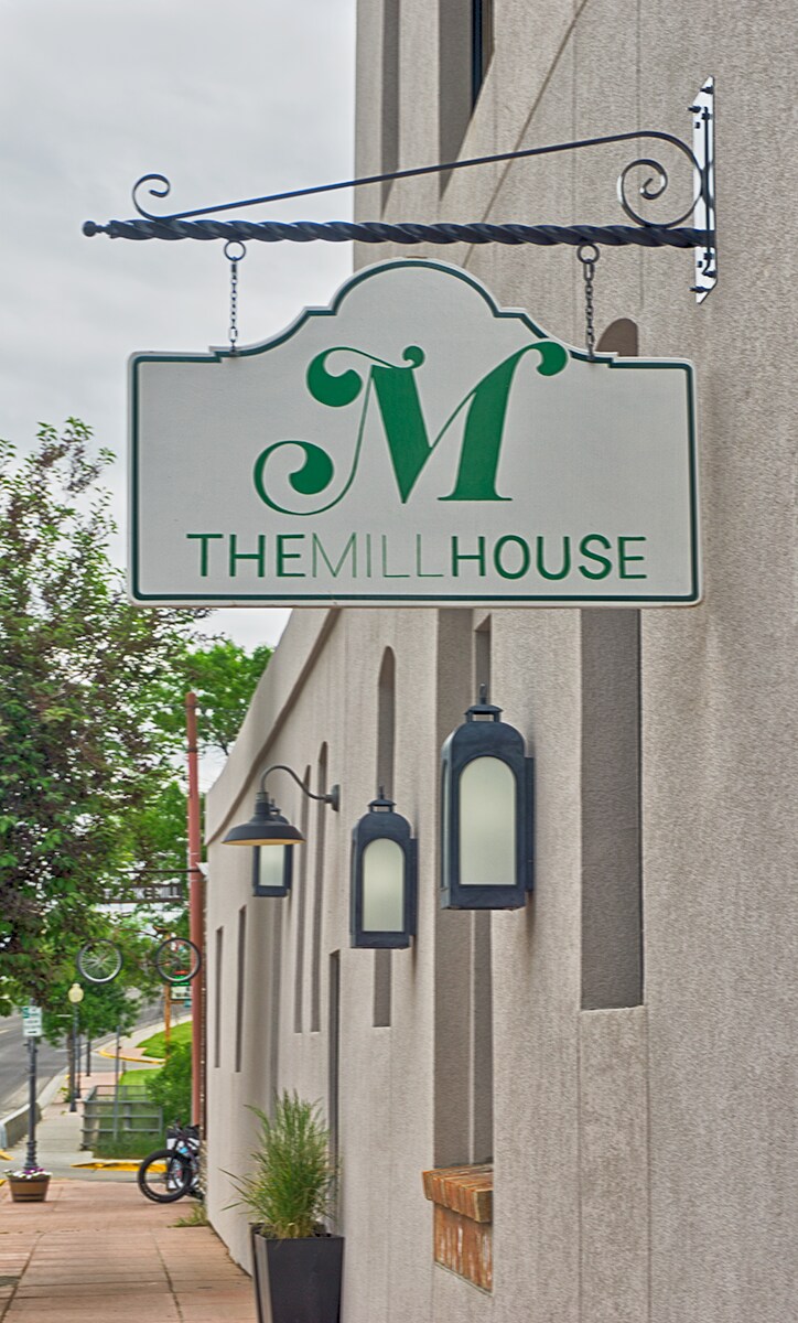 密尔豪斯（ The Mill House ）