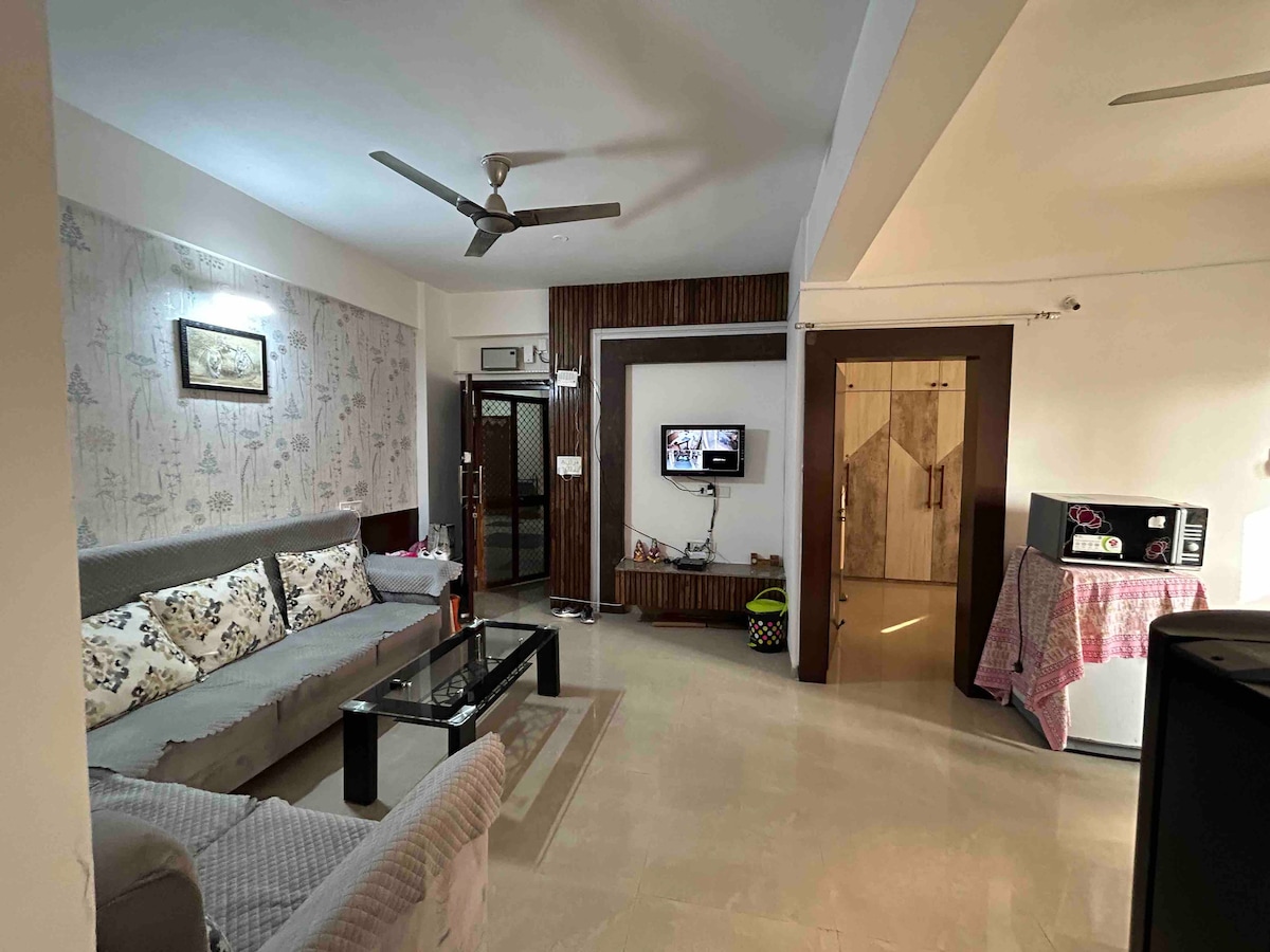 Fully Furnished 3 BHK apartment