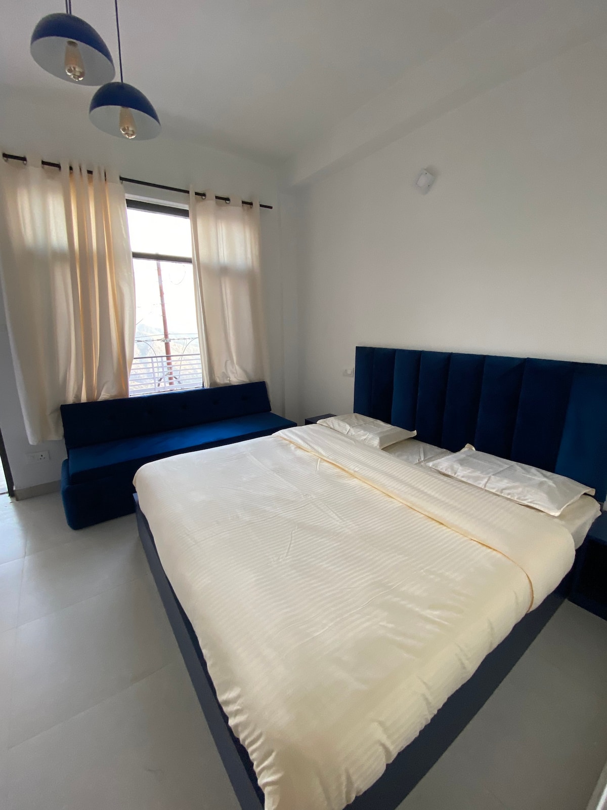 Parimahal homestay blueberry family suite