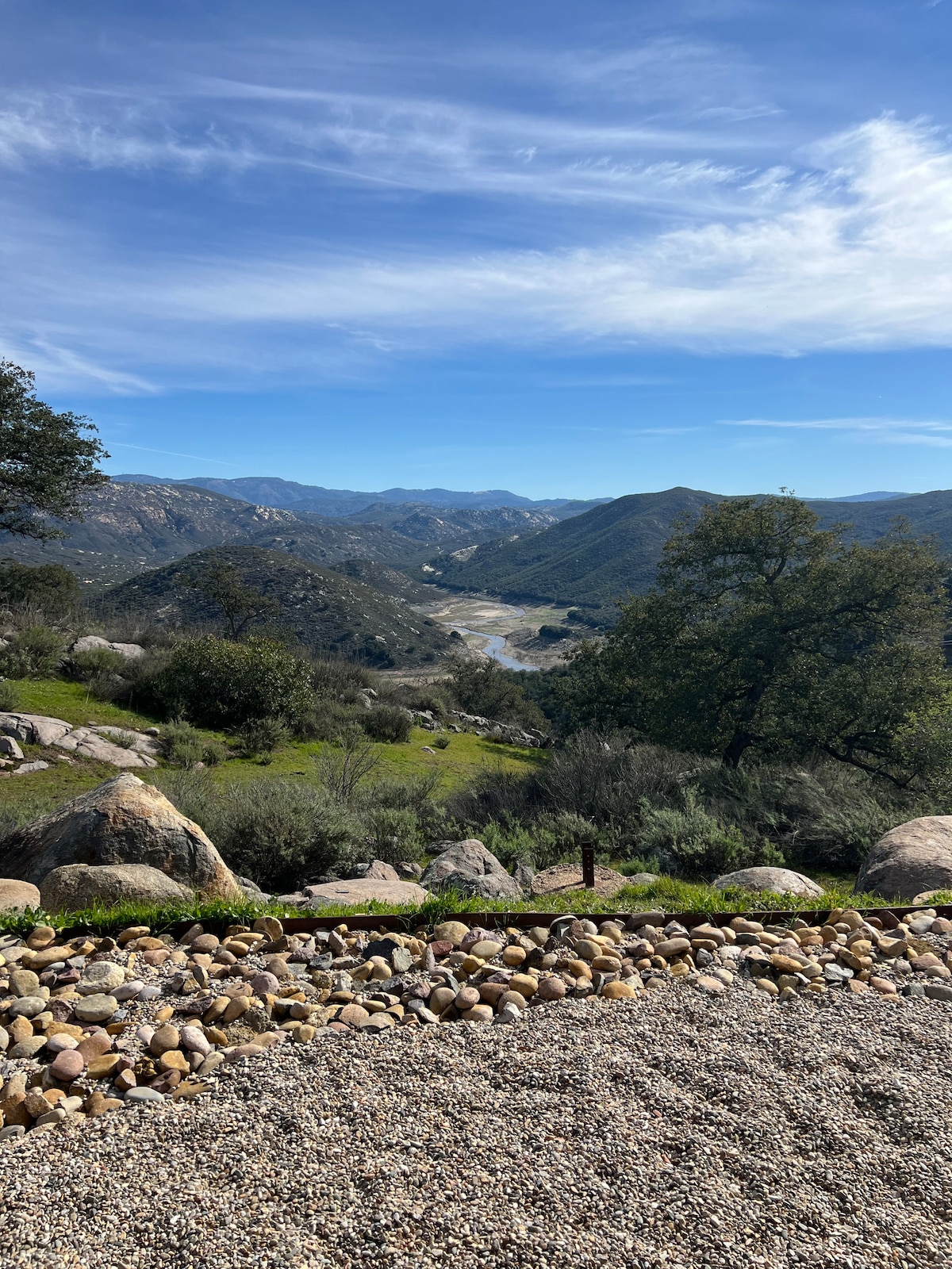 萨瑟兰湖山顶度假屋（ Lake Sutherland Mountaintop