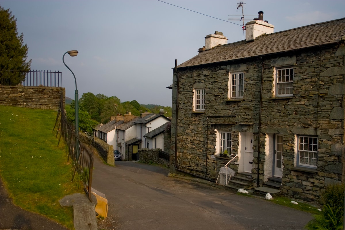 豪华4星级舒适的Lakeland Cottage