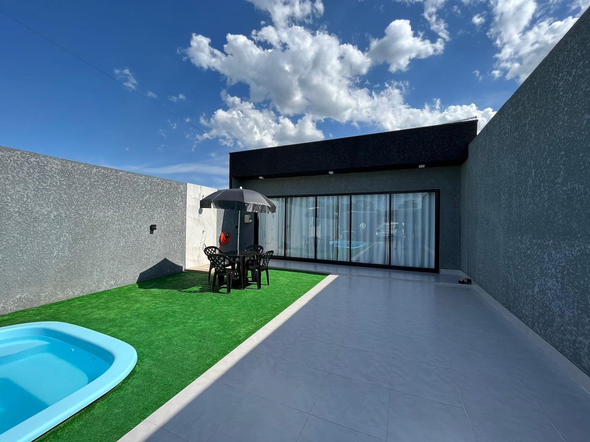 Casa Nova com Piscina, Cama King-size, ArCondic