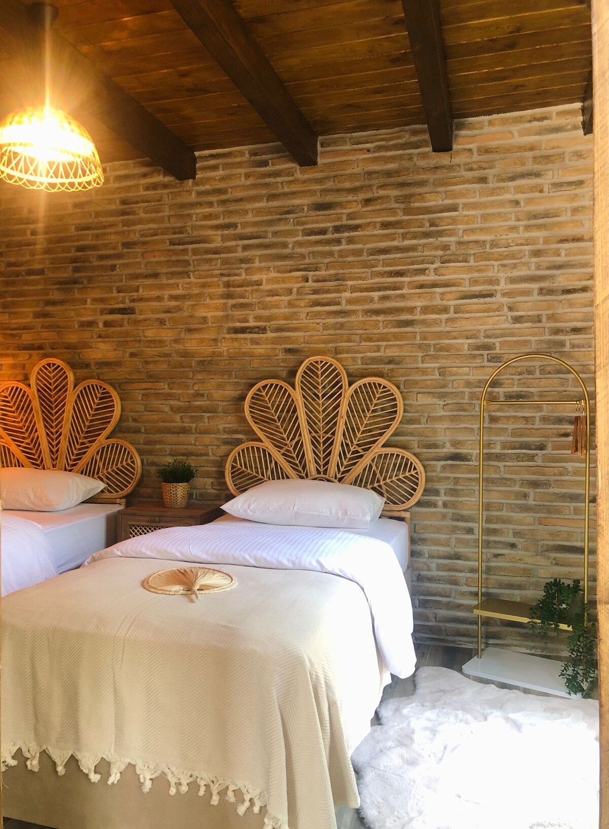 sapanca safari taş bungalov Havuzumuz ısıtmalıdır