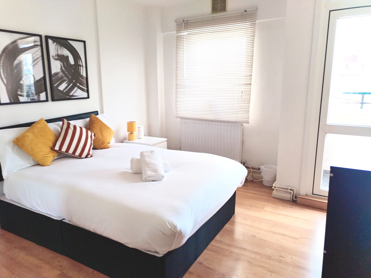 Double room in central London, 1