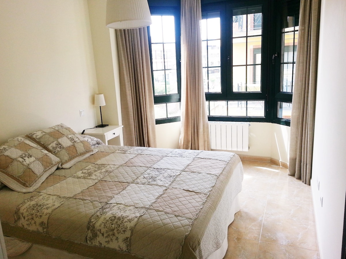 Apartamento 2 habitac. 50 m a la playa. Con garaje