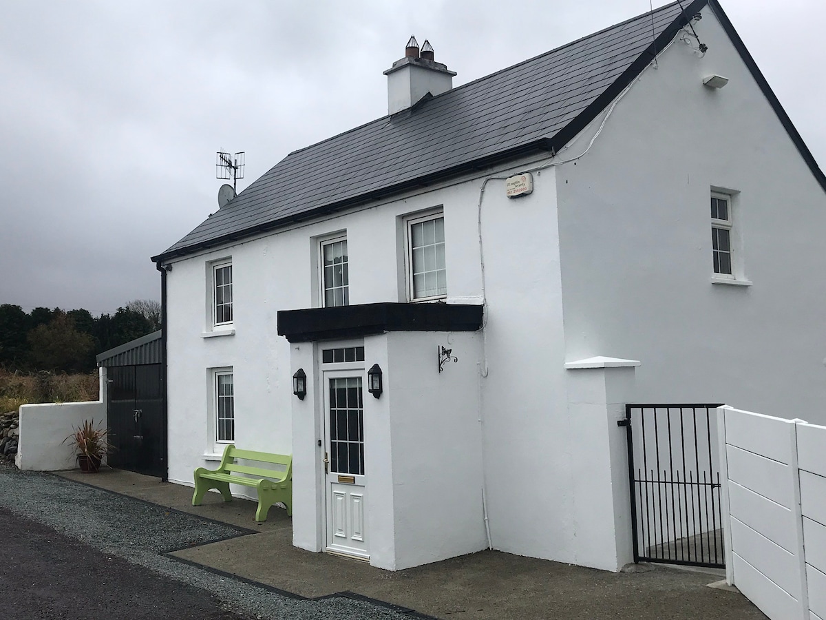 Hollymount Country House, Rathmore