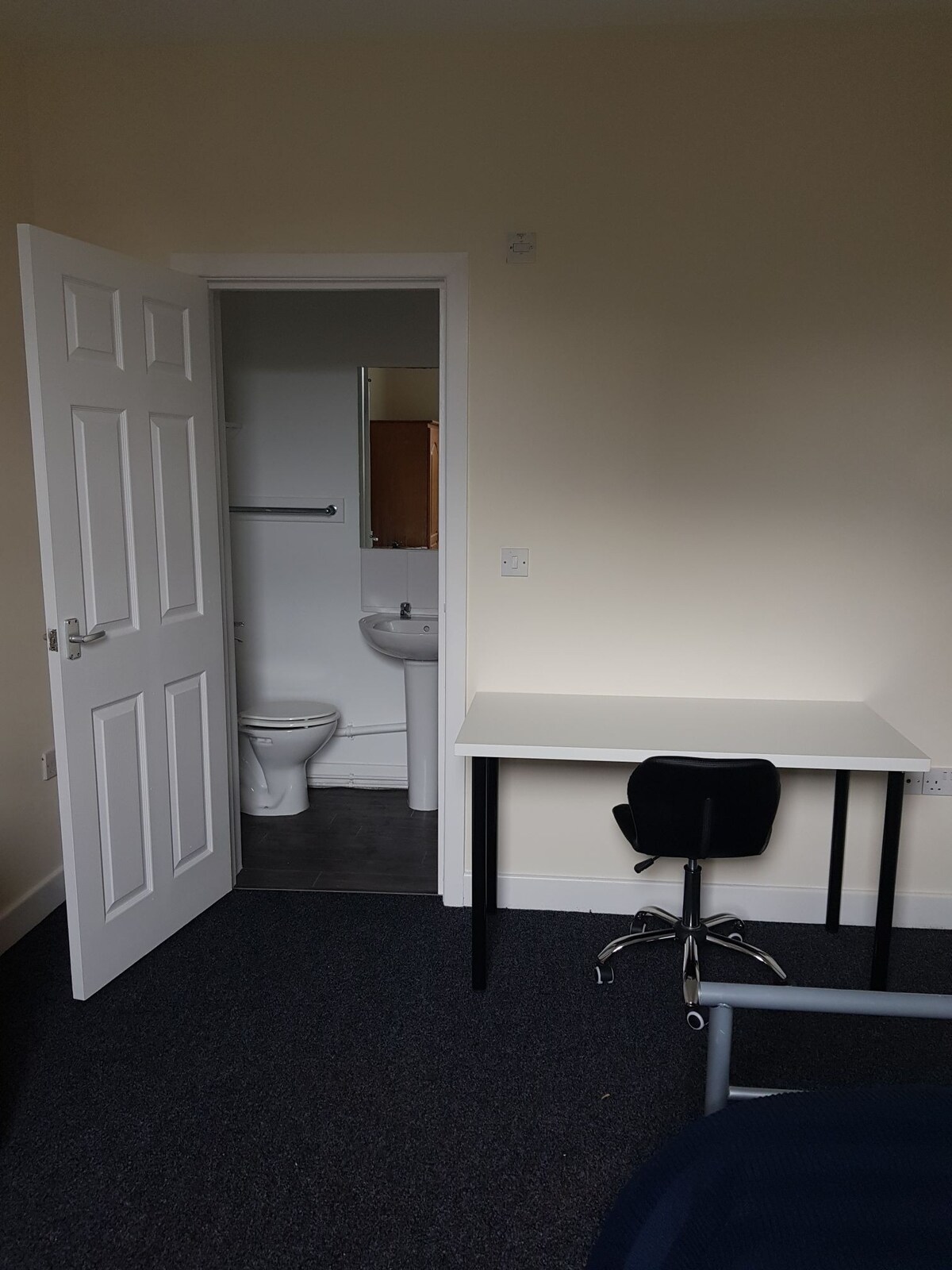 Ensuite Rooms near City Centre and Universities