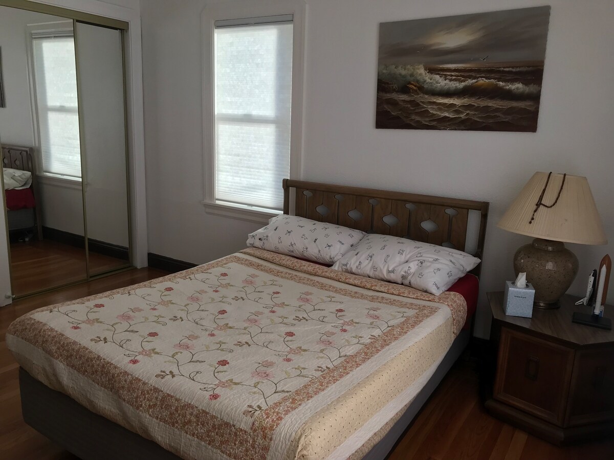 Welcome 1-bedroom bed and breakfast in Oakland