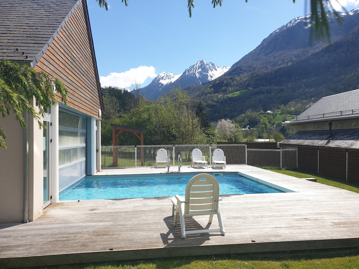 Chez Kiarys, tout confort avec piscine in/out 28°!