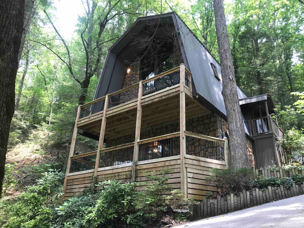 River Run: A-Frame Cabin by the Smoky’s