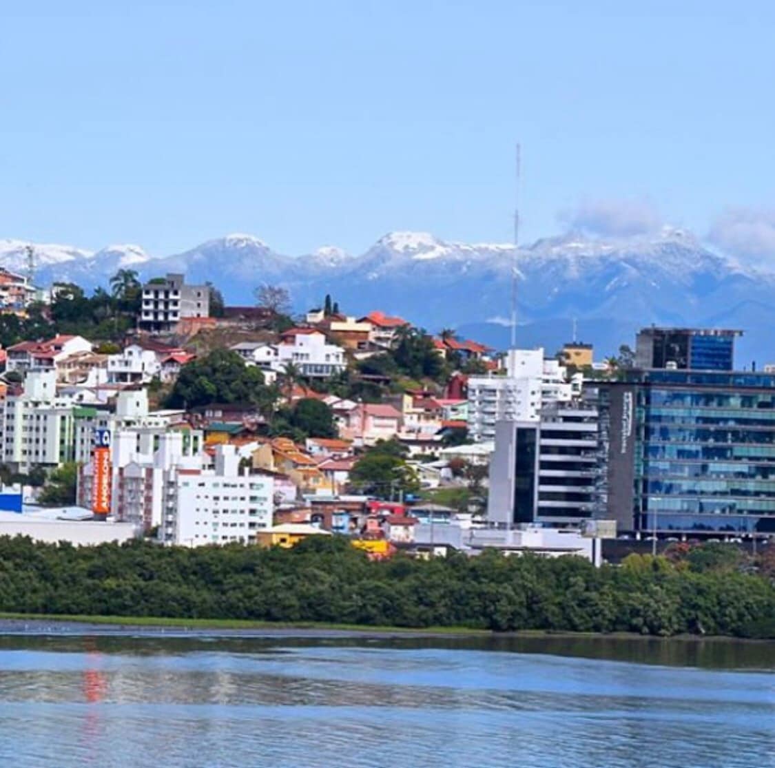 Apt-Luxo-Frente-Mar-Florianópolis