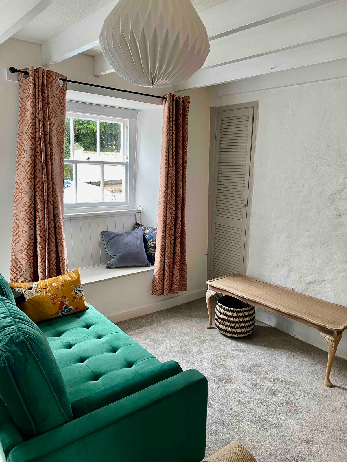 Cosy stone cottage in historic Penryn