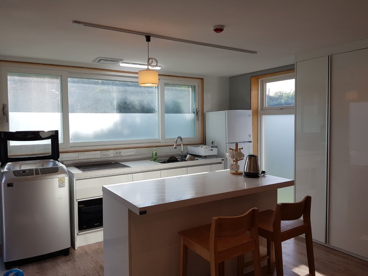 Iho Bay_Unit A-102 ： Jeju Hanmungyeong-gil ， 1楼Daegu One Room ， Iho海滩靠近Iho海滩，距离济州机场5公里！