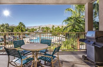 Festive resort near Coachella, 3 BR, 8 Guests