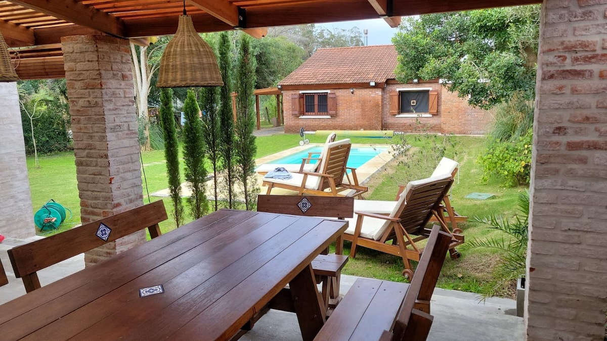 Casa para relax con piscina climatizada y jacuzzi