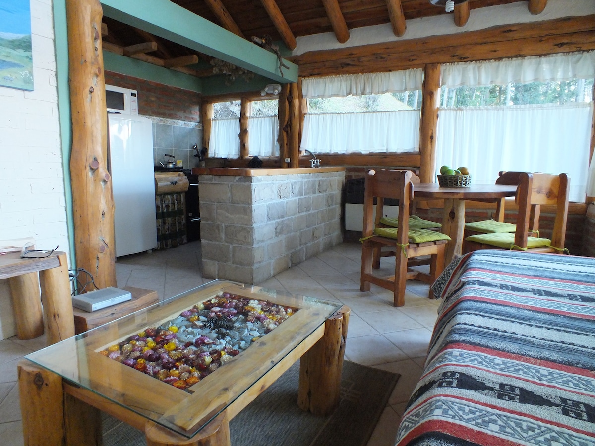 Llao Llao-Bariloche的Del Quintral乡村小屋
