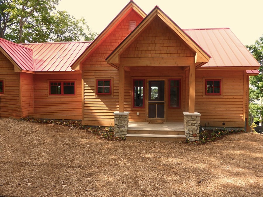 Cherrywood - large woodland cabin on Lk Charlevoix