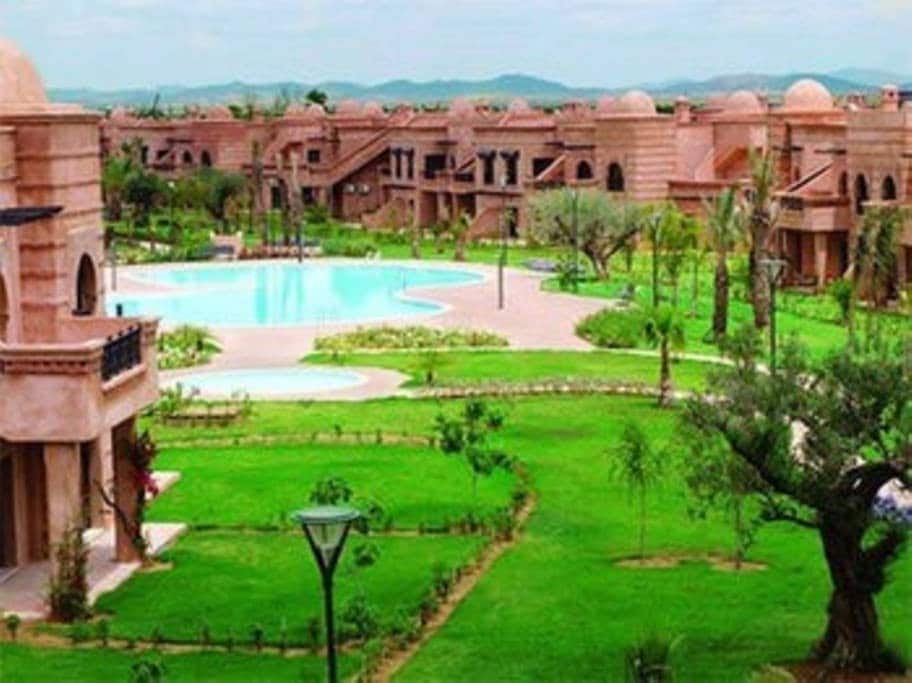 阿特拉斯高尔夫度假村（ Atlas Golf Resort Marrakech ）的舒适公寓