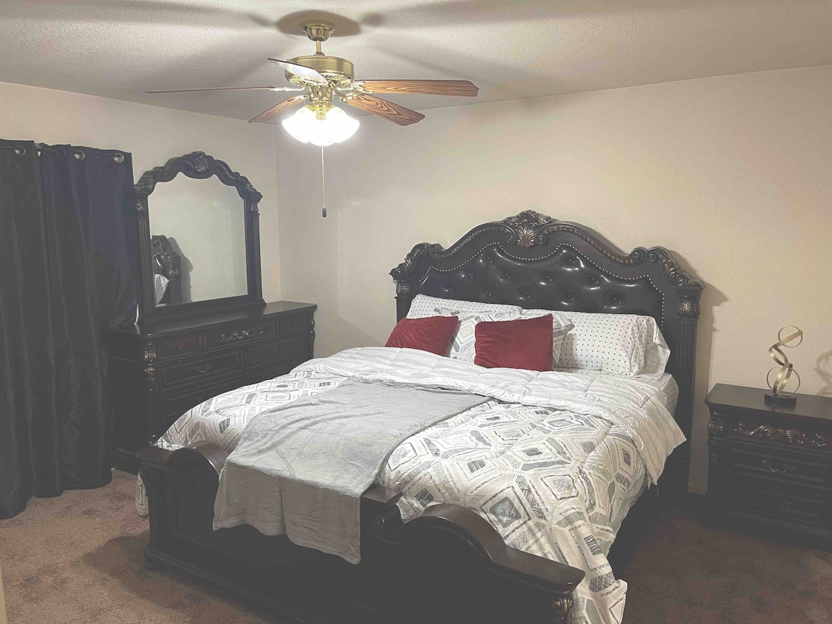 3bds  2.5ba /Monthly WeeklyDiscounts/ King Bed