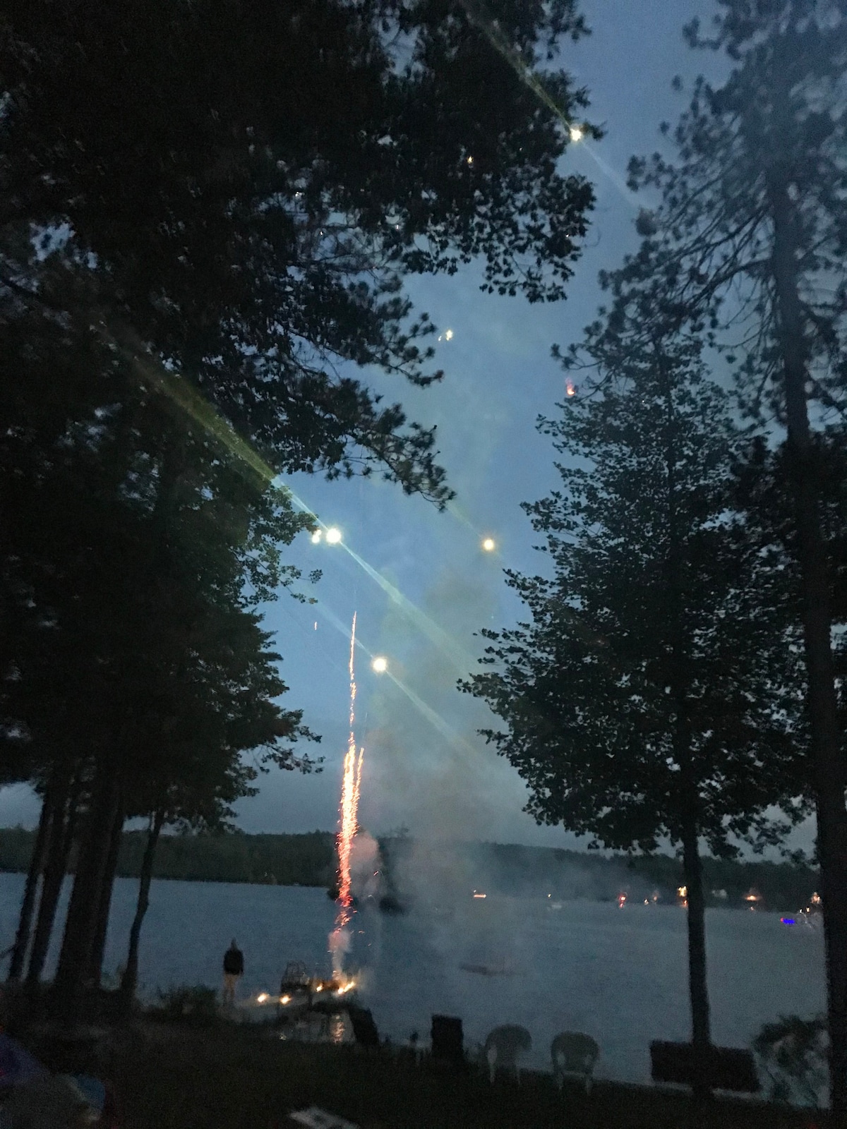 Chase Cottage on Sunrise Lake - Lakefront