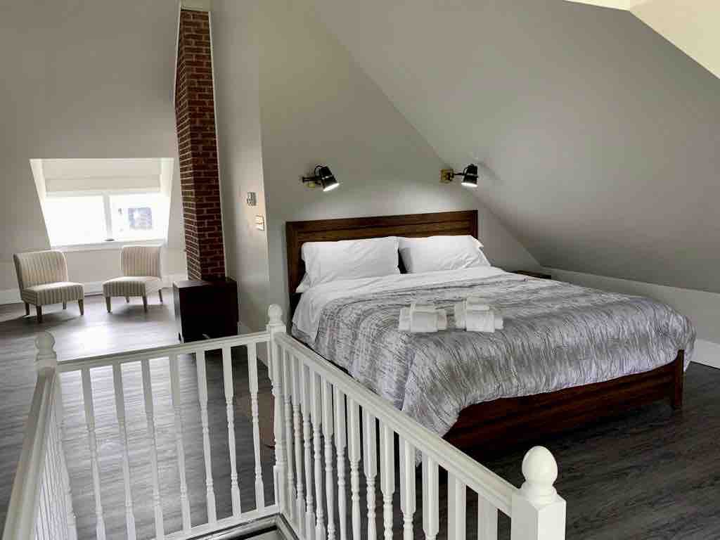 Summerside 9bed, 5 1/2 Waterfront Home