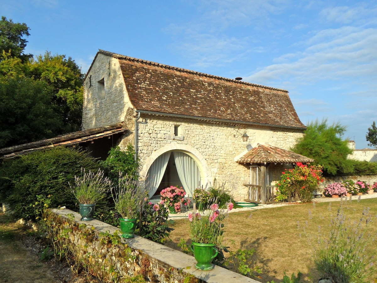 城堡中的乡村小屋--Périgord。